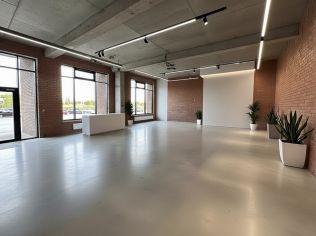 Аренда торгового помещения 105 м²