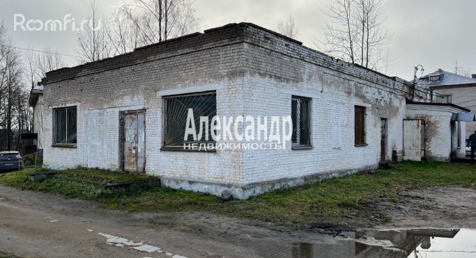 Продажа торгового помещения 251.7 м² - фото 1