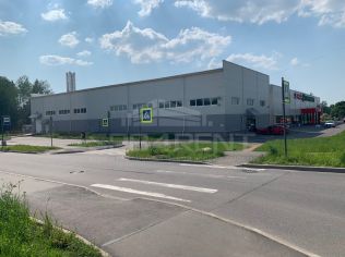 Аренда торгового помещения 980 м²